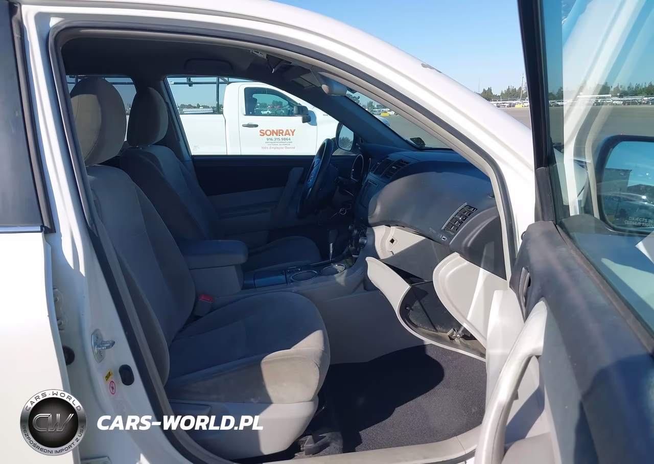 2011 Toyota Highlander Base V6 VIN:5TDZK3EH6BS048944 - 5