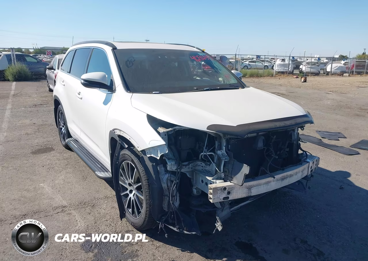 2017 Toyota Highlander Se