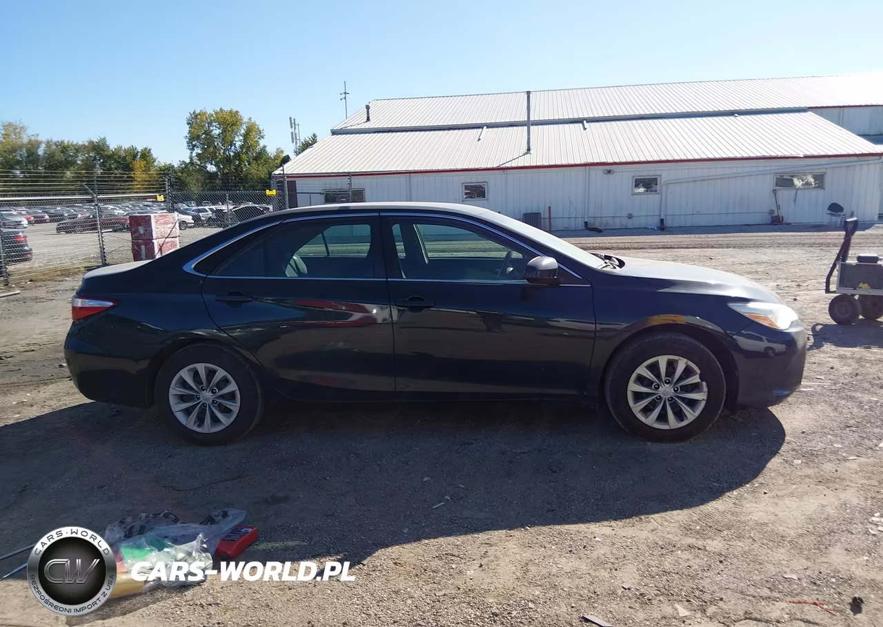 2017 Toyota Camry Le VIN:4T1BF1FK8HU444572 - 13