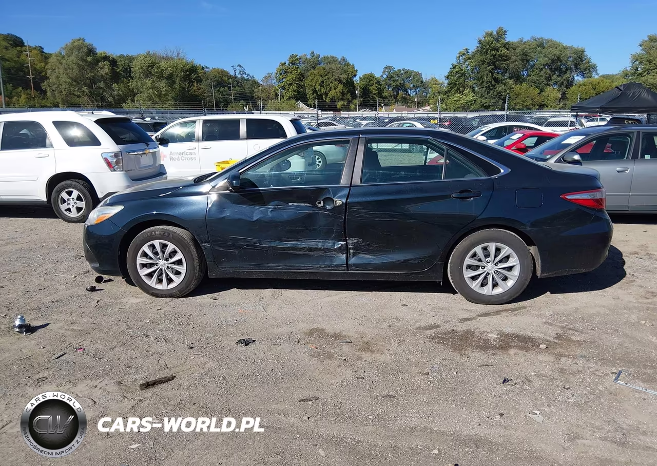 2017 Toyota Camry Le VIN:4T1BF1FK8HU444572 - 14