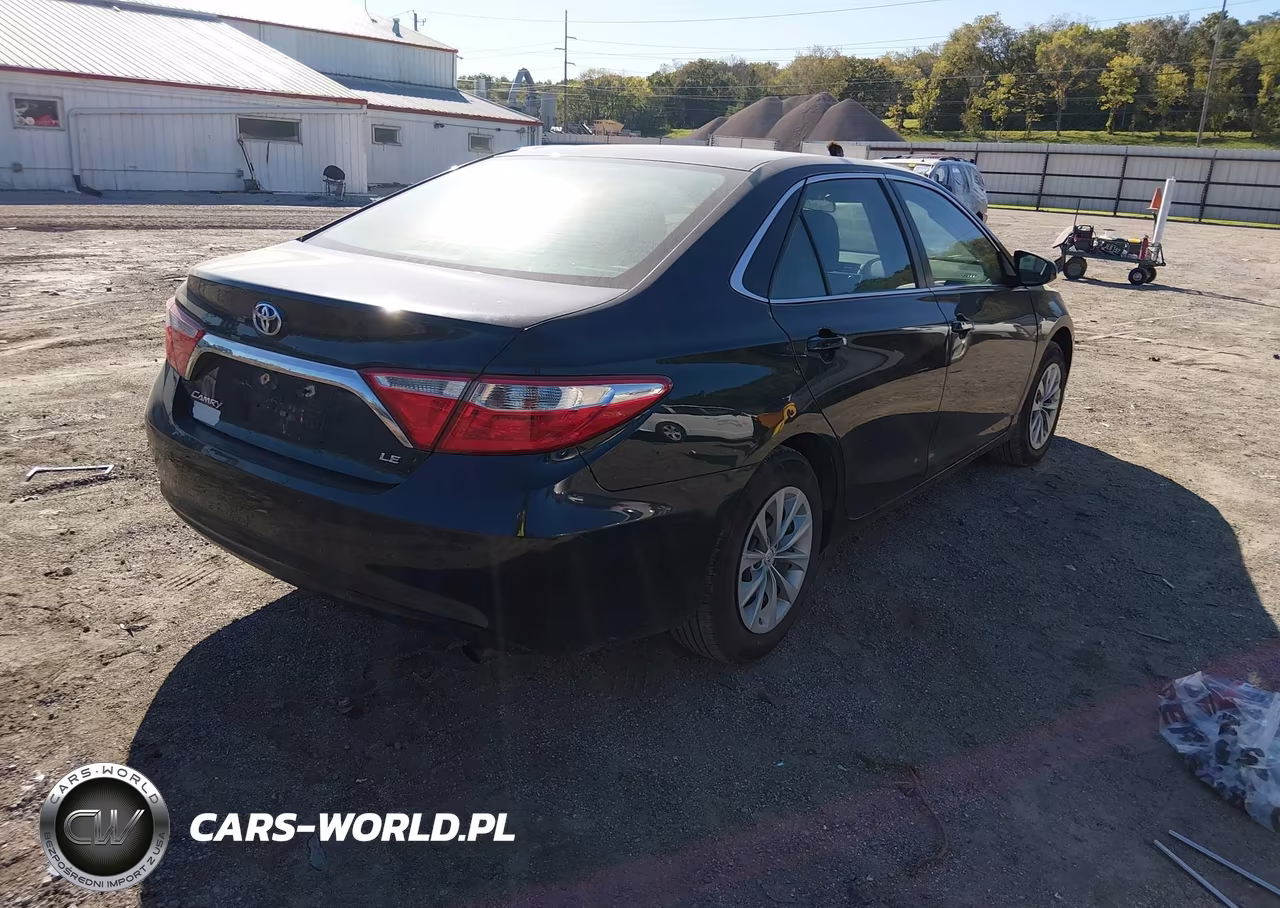 2017 Toyota Camry Le VIN:4T1BF1FK8HU444572 - 4