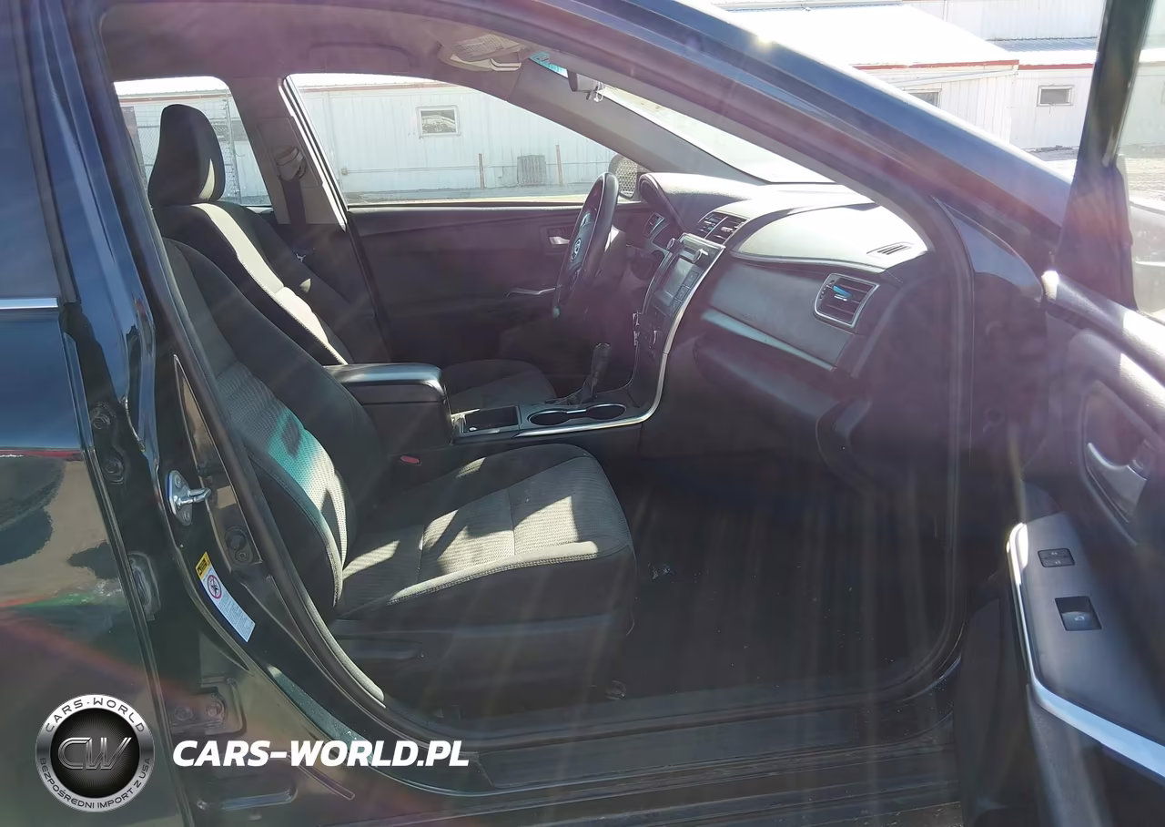 2017 Toyota Camry Le VIN:4T1BF1FK8HU444572 - 5