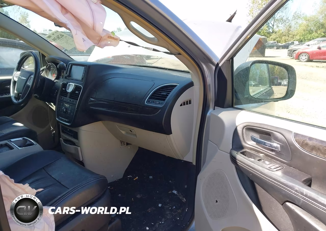 2013 Chrysler Town & Country Touring-L VIN:2C4RC1CG8DR807990 - 5