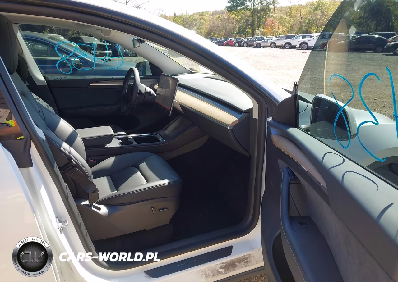2022 Tesla Model Y Long Range Dual Motor All-Wheel Drive VIN:7SAYGDEE9NA012098 - 5