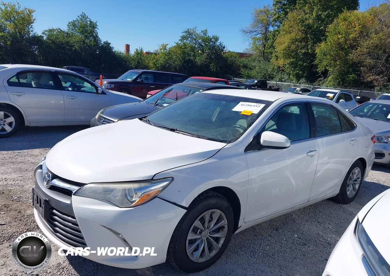2015 Toyota Camry Le VIN:4T4BF1FK1FR506025 - 14
