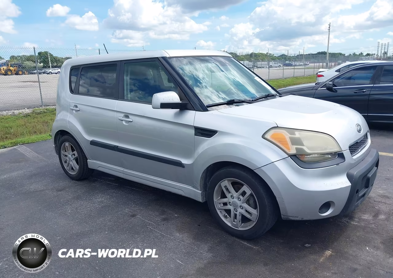 2011 Kia Soul +