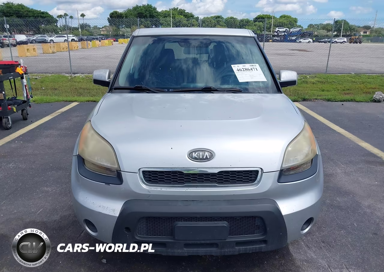 2011 Kia Soul + VIN:KNDJT2A29B7339194 - 12
