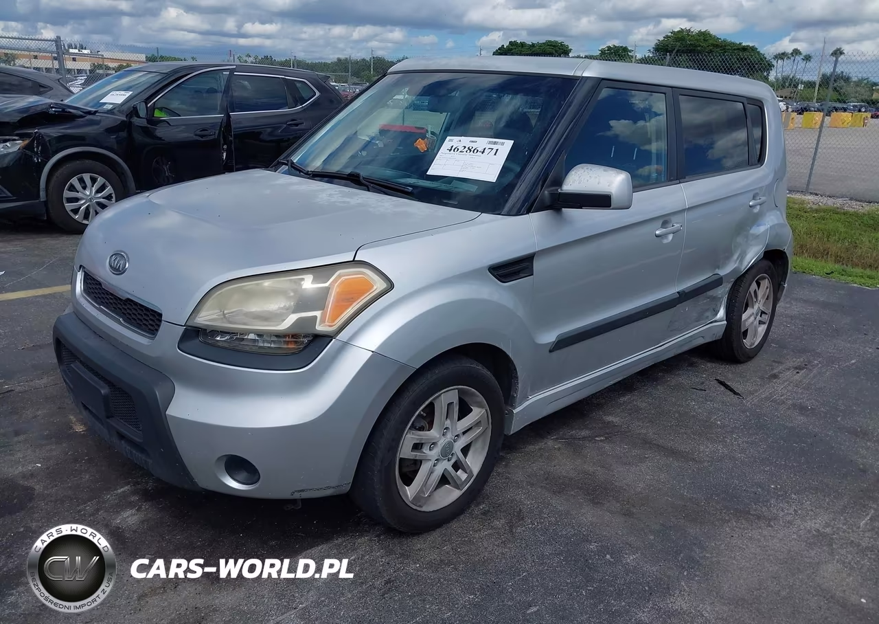 2011 Kia Soul + VIN:KNDJT2A29B7339194 - 2