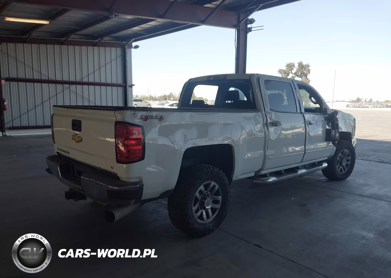 2018 Chevrolet Silverado 3500Hd Lt VIN:1GC4KZCY3JF140690 - 4