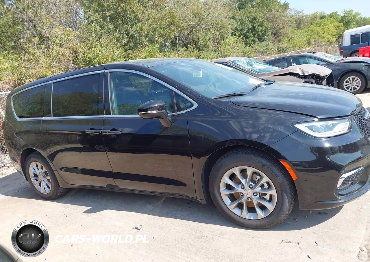 2026 Chrysler Pacifica Limited VIN:2C4RC1GG3TR283317 - 13