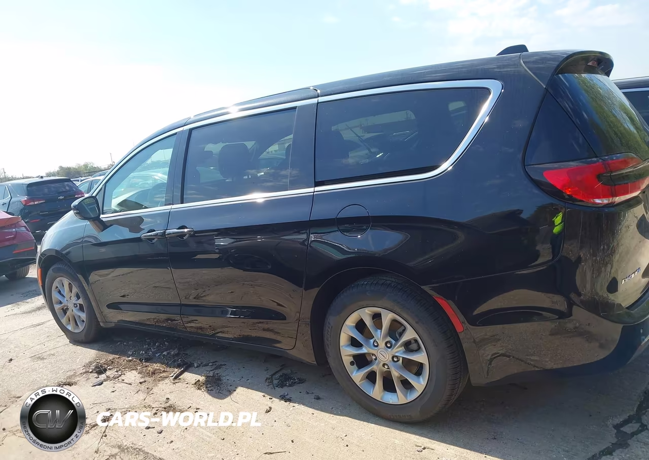 2026 Chrysler Pacifica Limited VIN:2C4RC1GG3TR283317 - 14