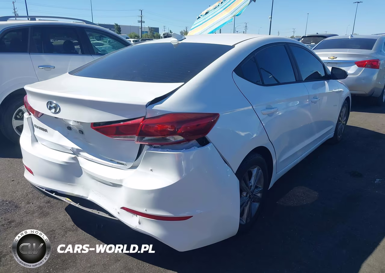 2017 Hyundai Elantra Se VIN:5NPD84LF7HH156746 - 4