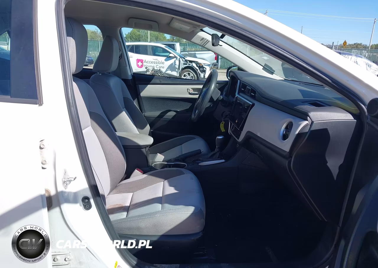 2017 Toyota Corolla Le VIN:5YFBURHE1HP691235 - 5
