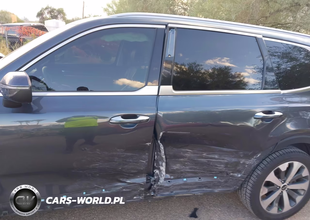 2020 Kia Telluride S VIN:5XYP64HC6LG014065 - 6