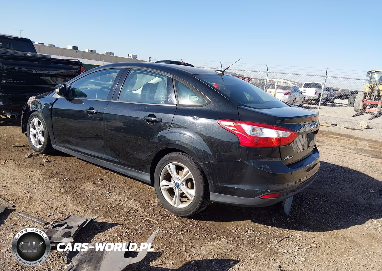 2014 Ford Focus Se VIN:1FADP3F21EL293247 - 3