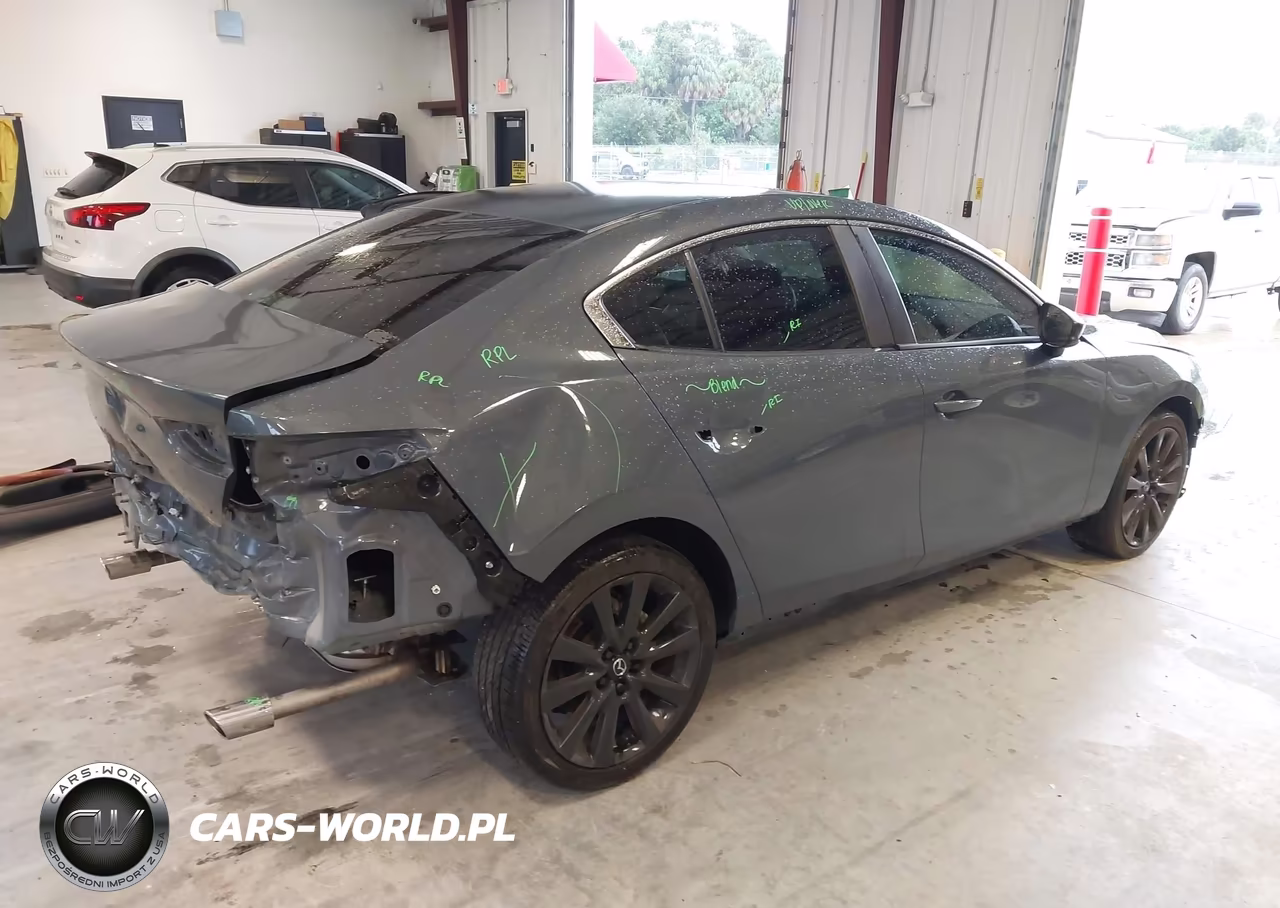 2023 Mazda Mazda3 2.5 S Carbon Edition VIN:3MZBPACM5PM365027 - 4