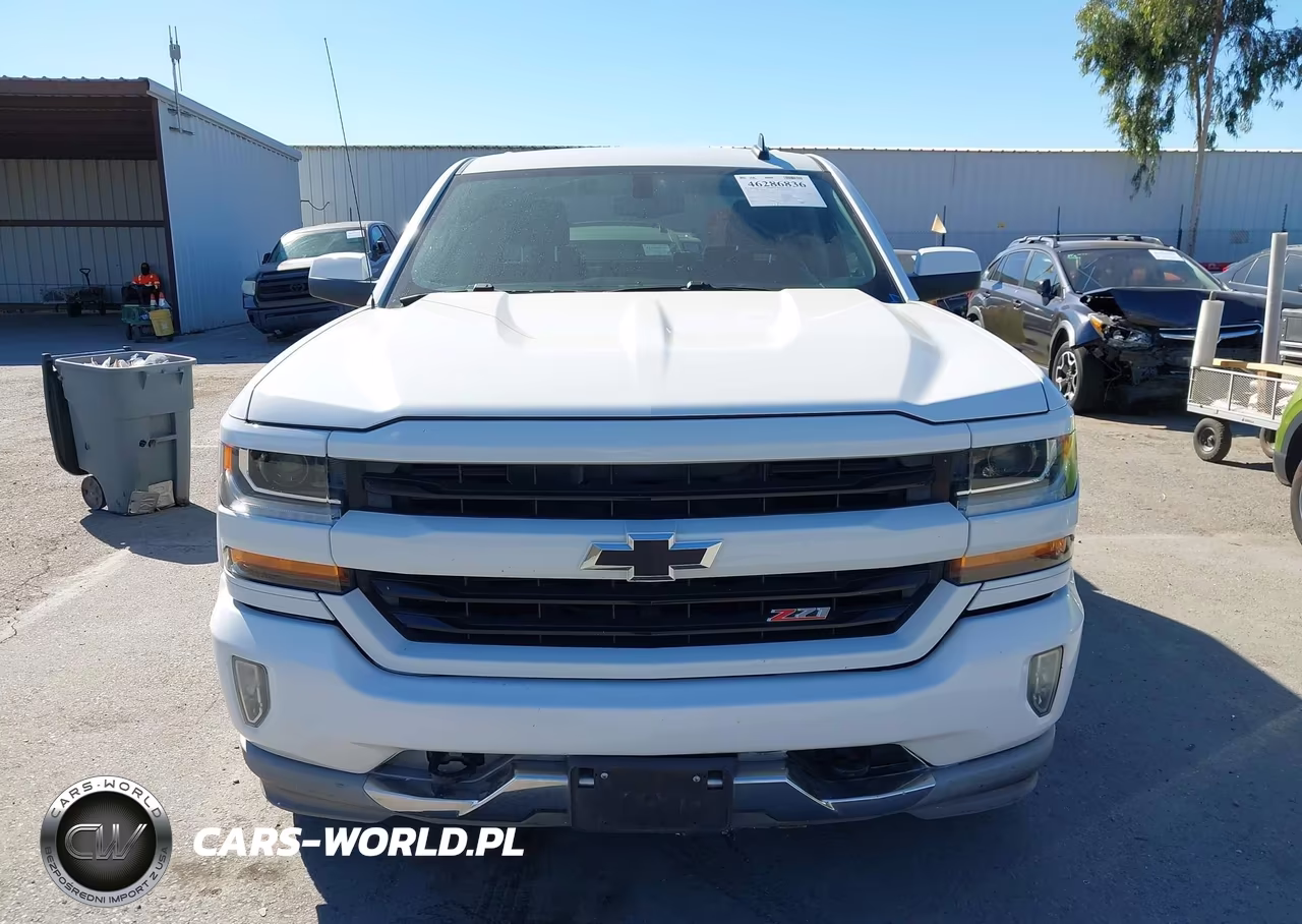 2018 Chevrolet Silverado 1500 2Lt VIN:1GCUKREC7JF153122 - 12