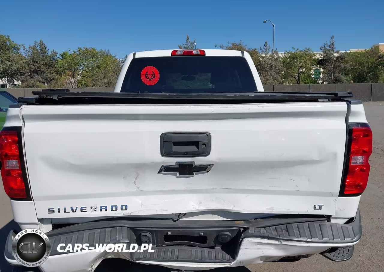 2018 Chevrolet Silverado 1500 2Lt VIN:1GCUKREC7JF153122 - 16