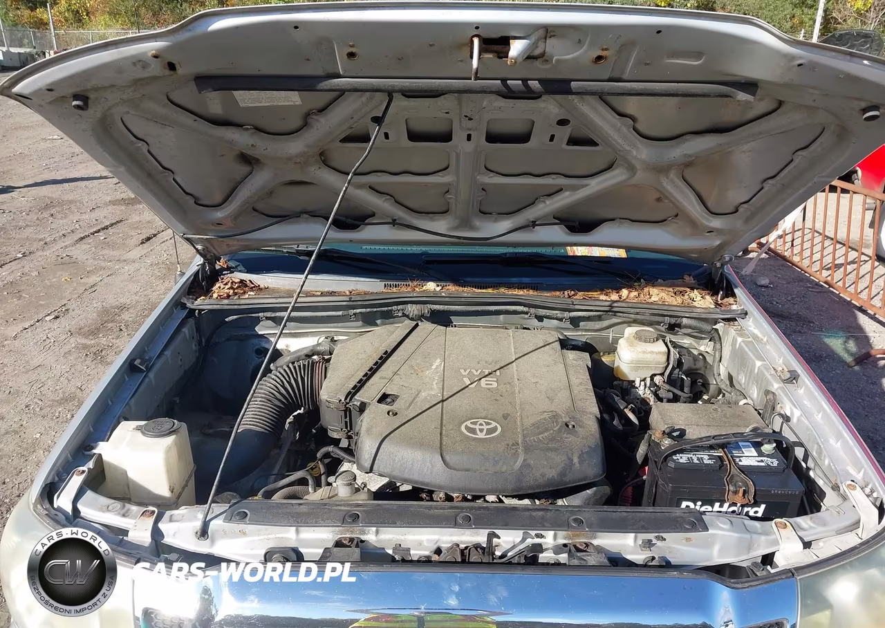 2011 Toyota Tacoma Base V6 VIN:3TMLU4EN5BM075645 - 10