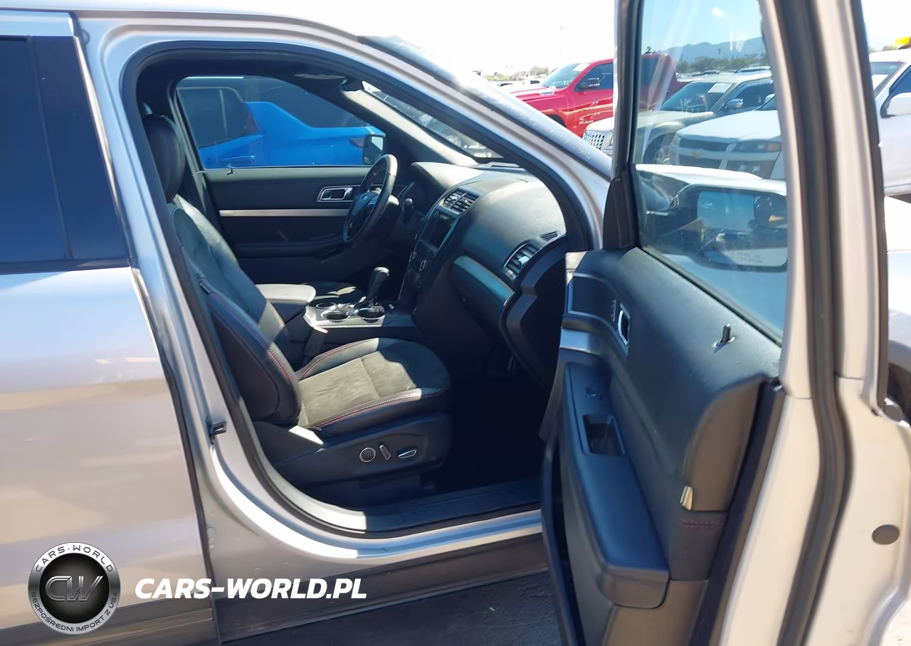 2018 Ford Explorer Xlt VIN:1FM5K7DH5JGC93911 - 5