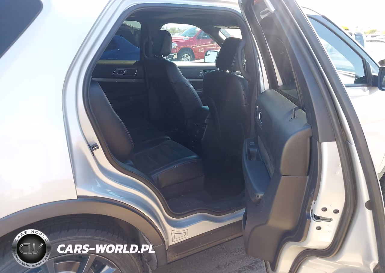 2018 Ford Explorer Xlt VIN:1FM5K7DH5JGC93911 - 8
