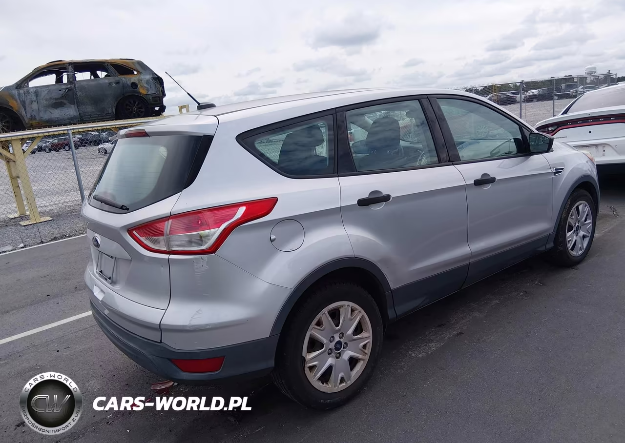 2015 Ford Escape S VIN:1FMCU0F73FUA48613 - 4