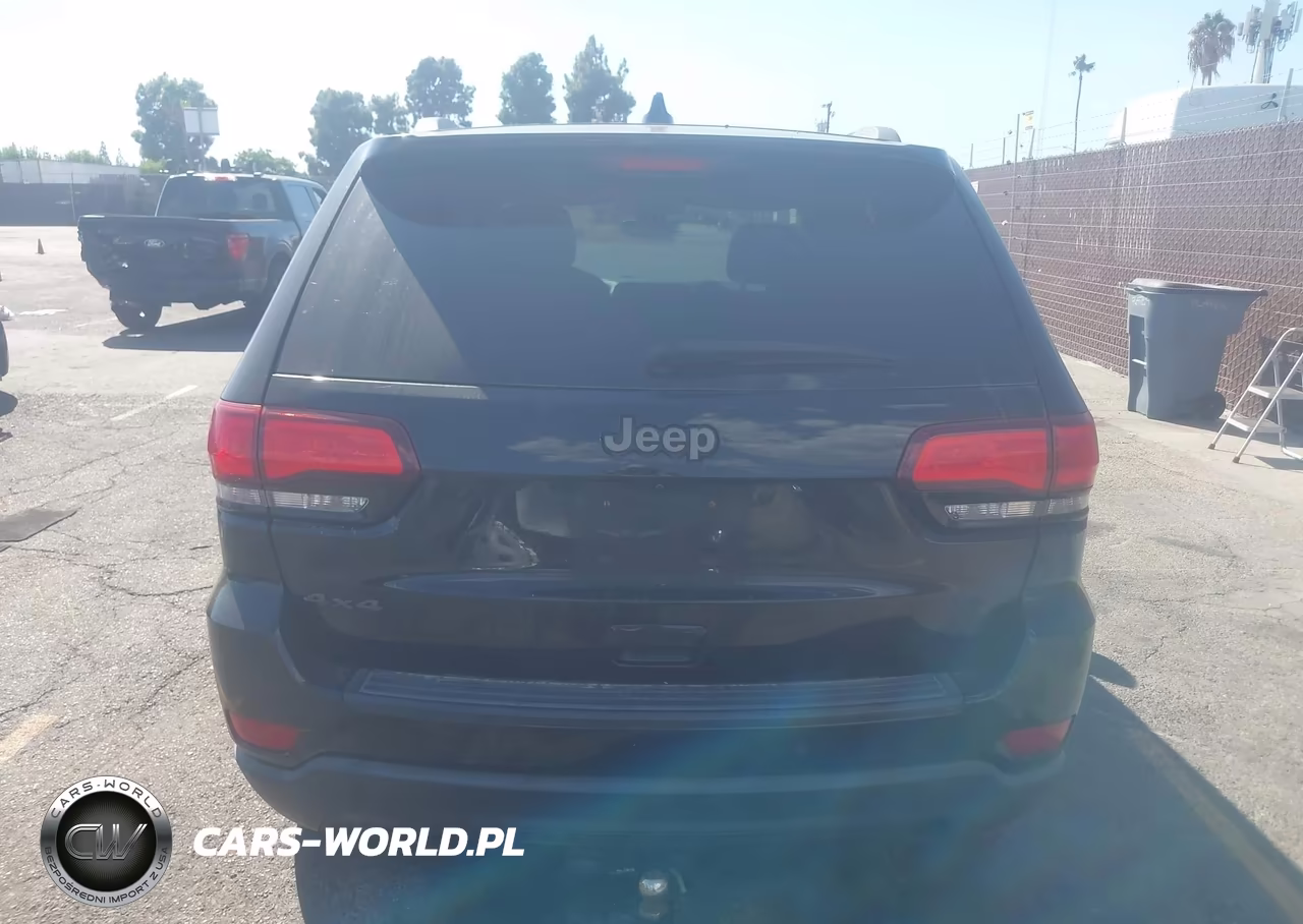 2017 Jeep Grand Cherokee 75Th Anniversary Edition 4X4 VIN:1C4RJFAG9HC641435 - 16