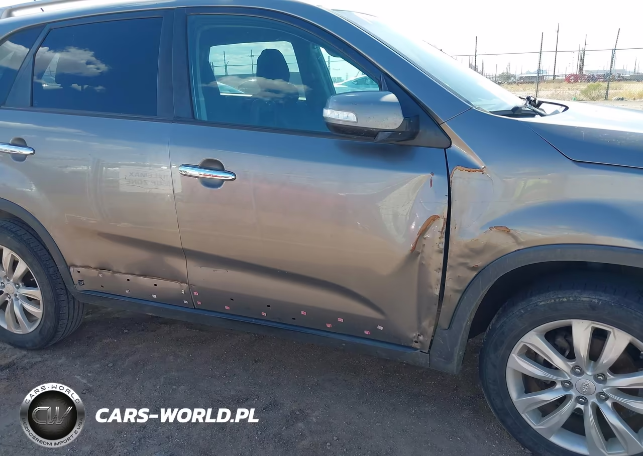 2011 Kia Sorento Lx V6 VIN:5XYKT4A29BG047323 - 13