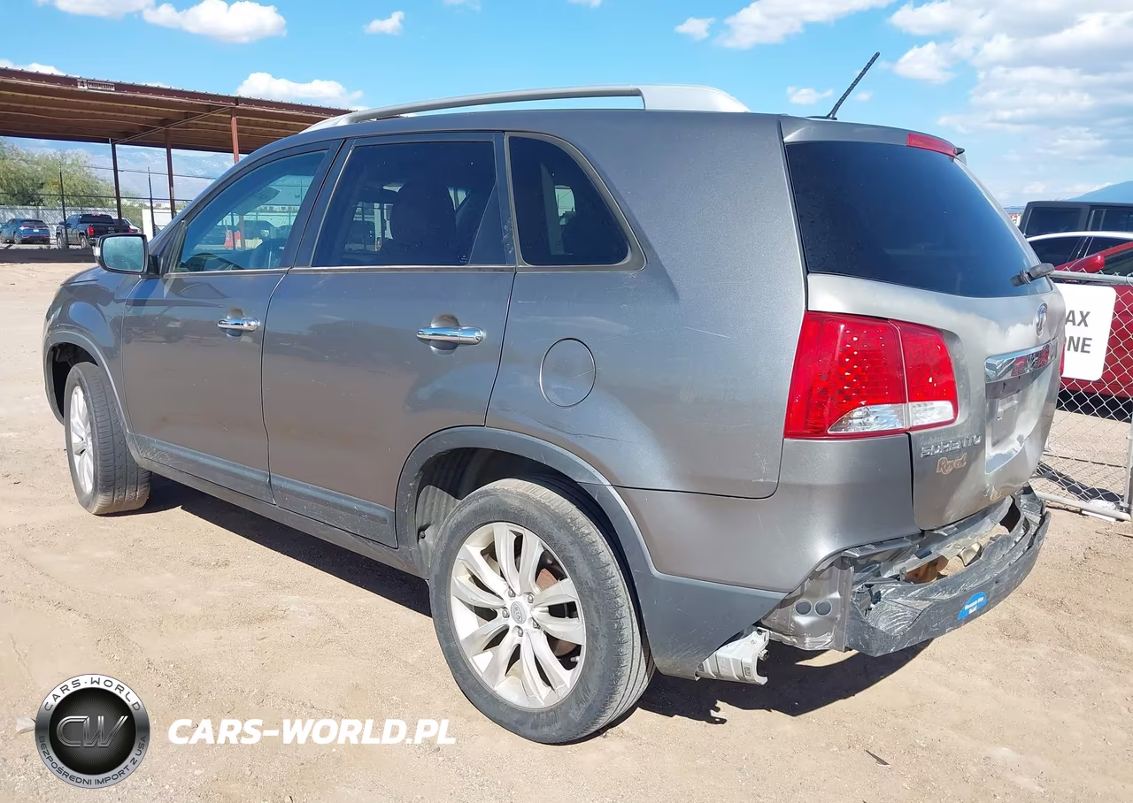 2011 Kia Sorento Lx V6 VIN:5XYKT4A29BG047323 - 3