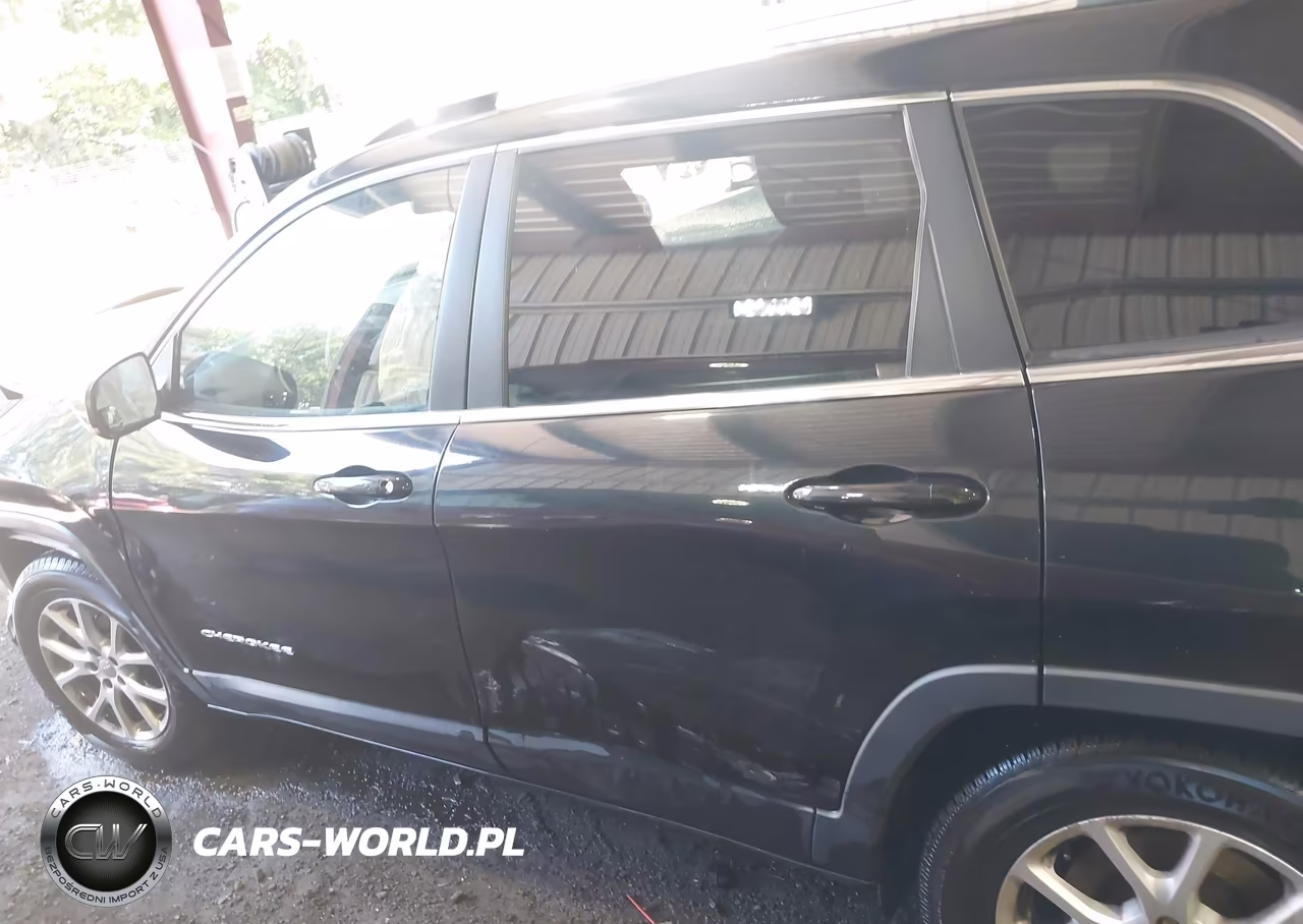 2016 Jeep Cherokee Latitude VIN:1C4PJMCS7GW341967 - 14