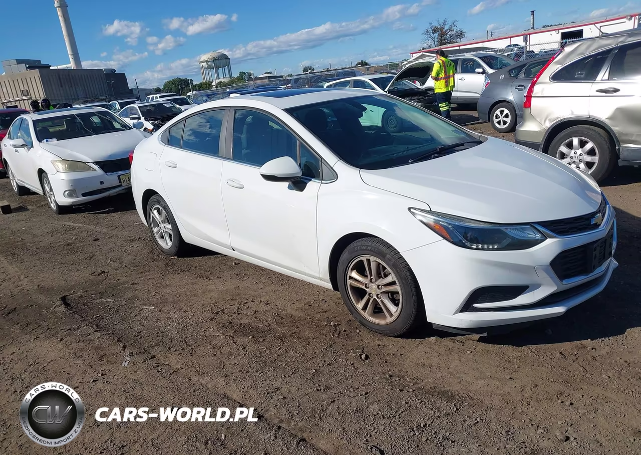 2016 Chevrolet Cruze Lt Auto – zdjęcie 1 z 16