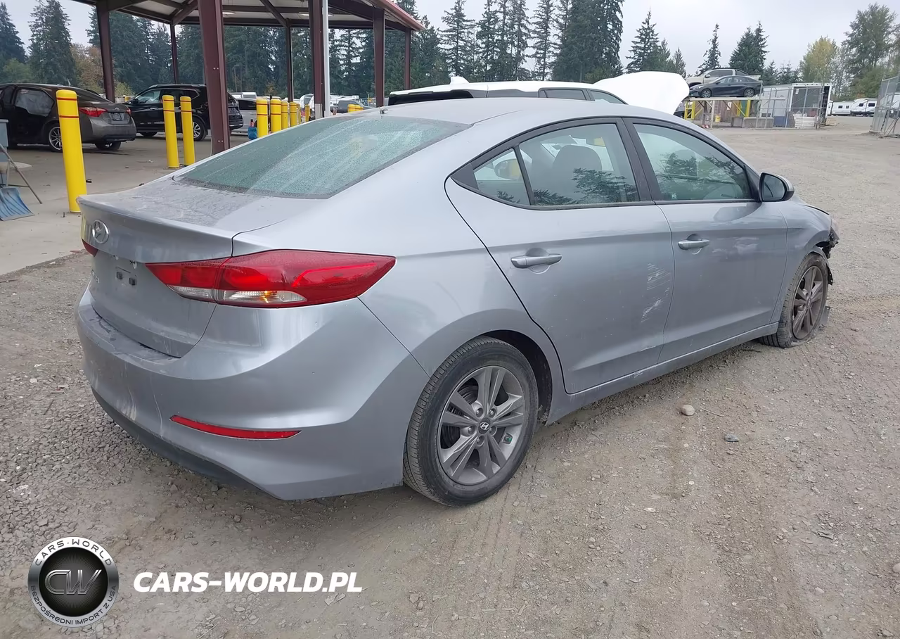 2017 Hyundai Elantra Se VIN:5NPD84LF6HH190872 - 4