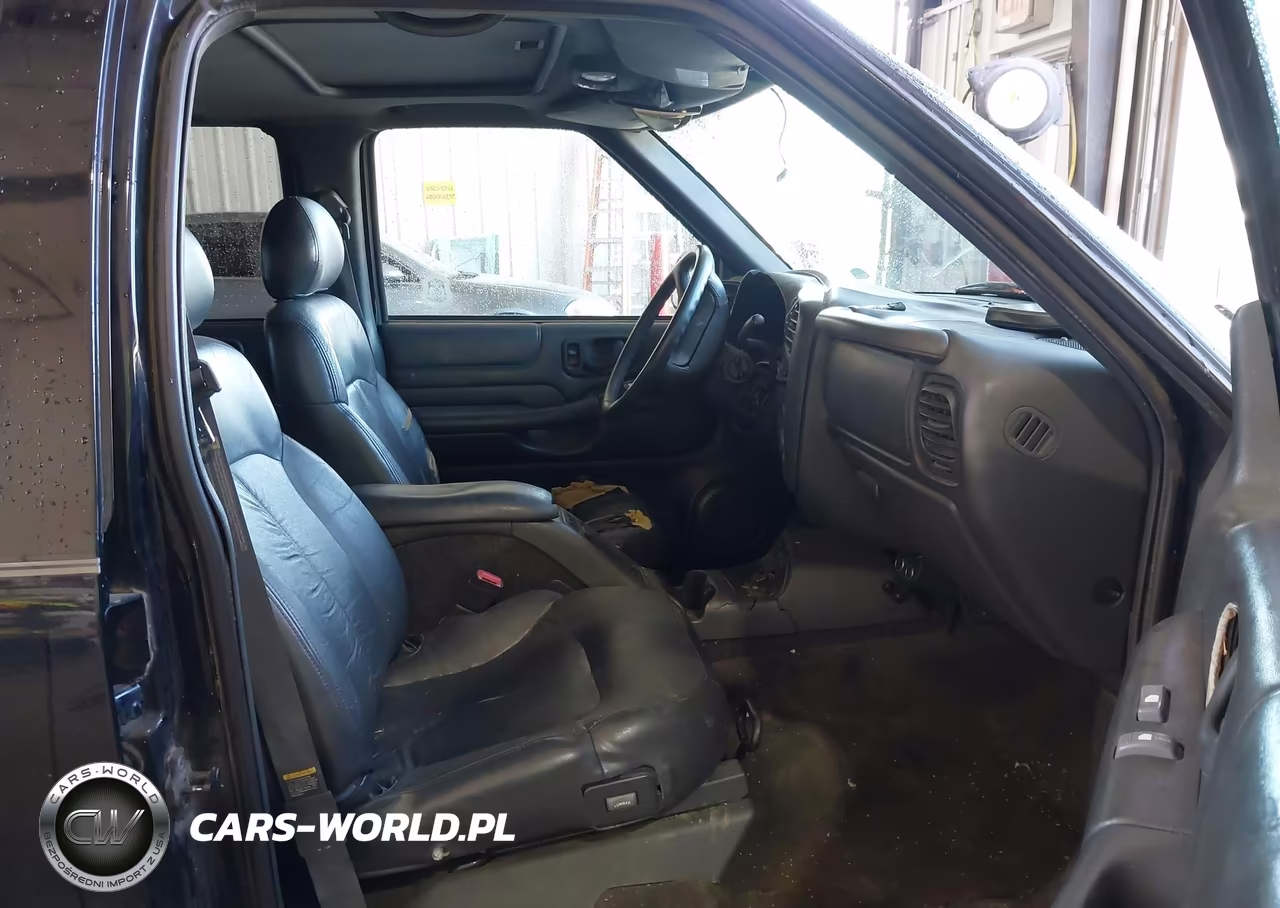 1998 Chevrolet Blazer Lt VIN:1GNDT13W5W2107046 - 5