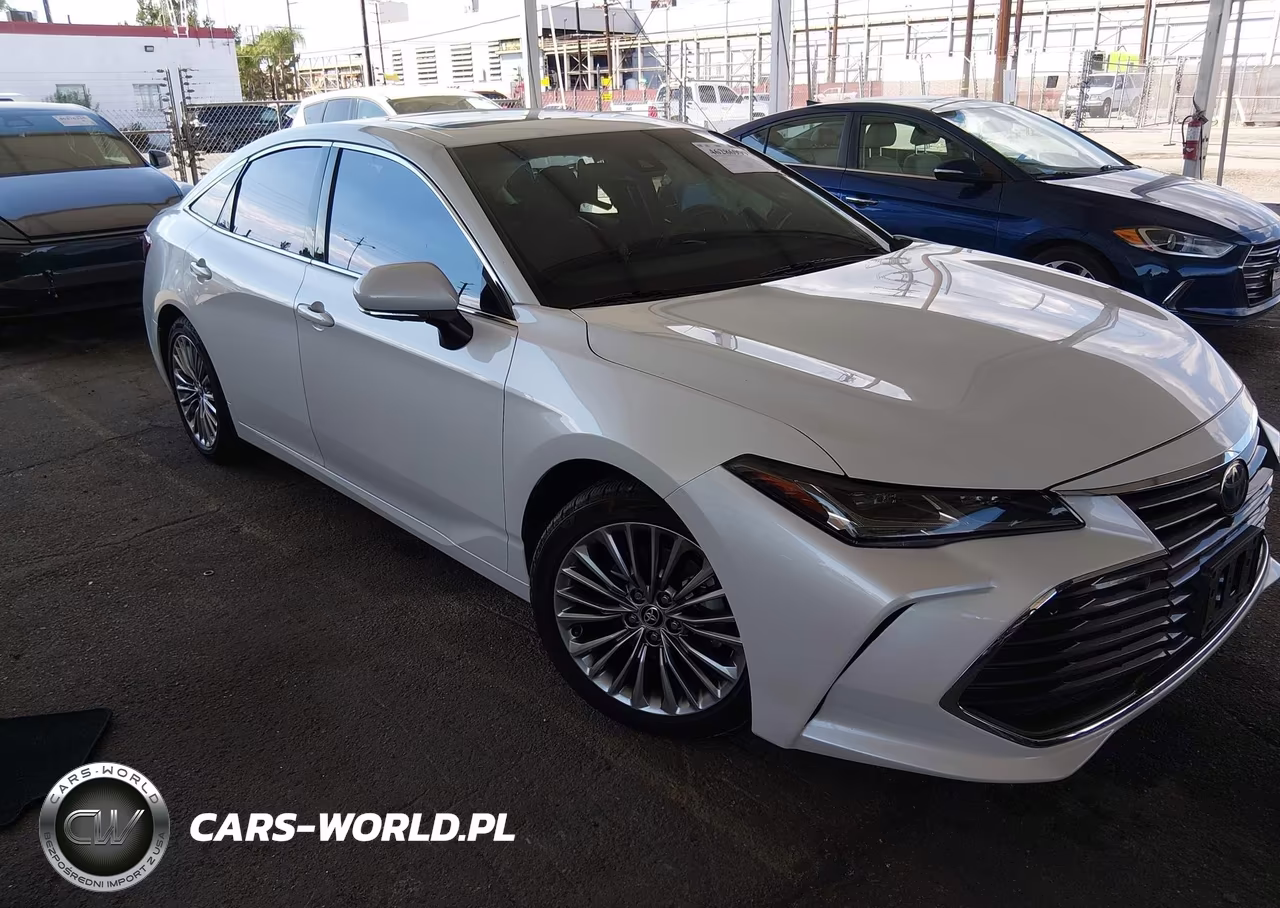 2022 Toyota Avalon Limited Hybrid