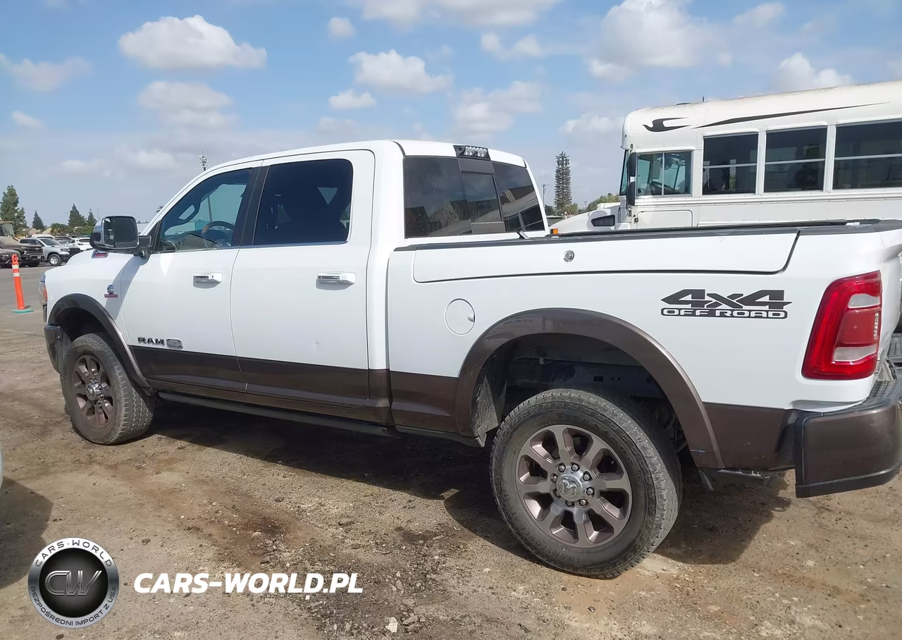 2020 Ram 2500 Laramie Longhorn 4X4 6'4 Box VIN:3C6UR5GL2LG212684 - 15