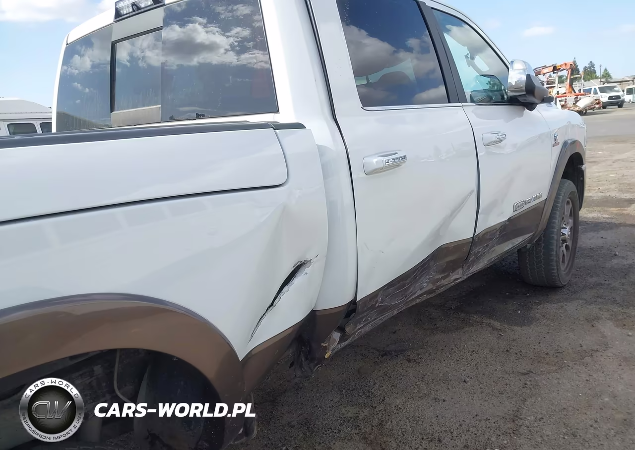 2020 Ram 2500 Laramie Longhorn 4X4 6'4 Box VIN:3C6UR5GL2LG212684 - 18