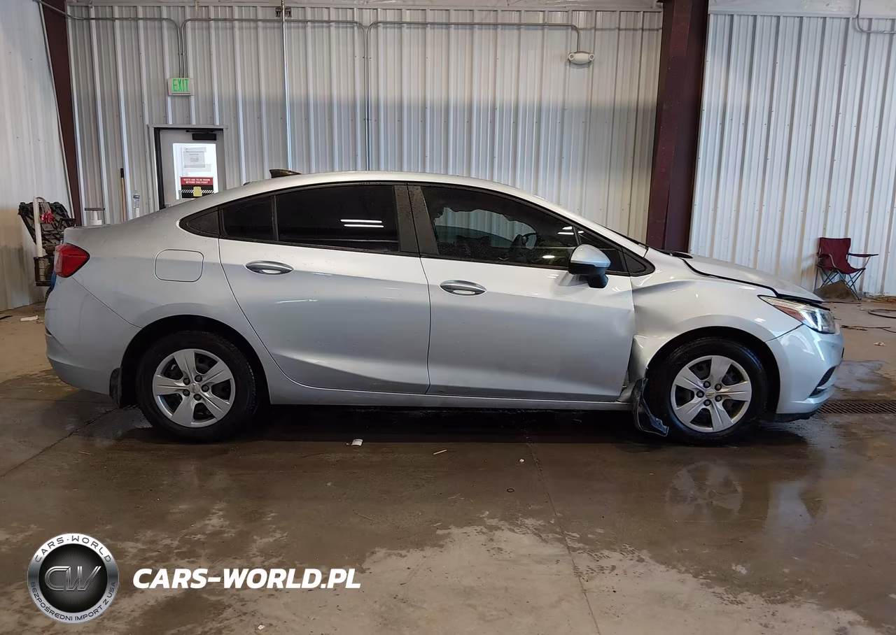 2018 Chevrolet Cruze Ls Auto VIN:1G1BC5SM2J7160587 - 14