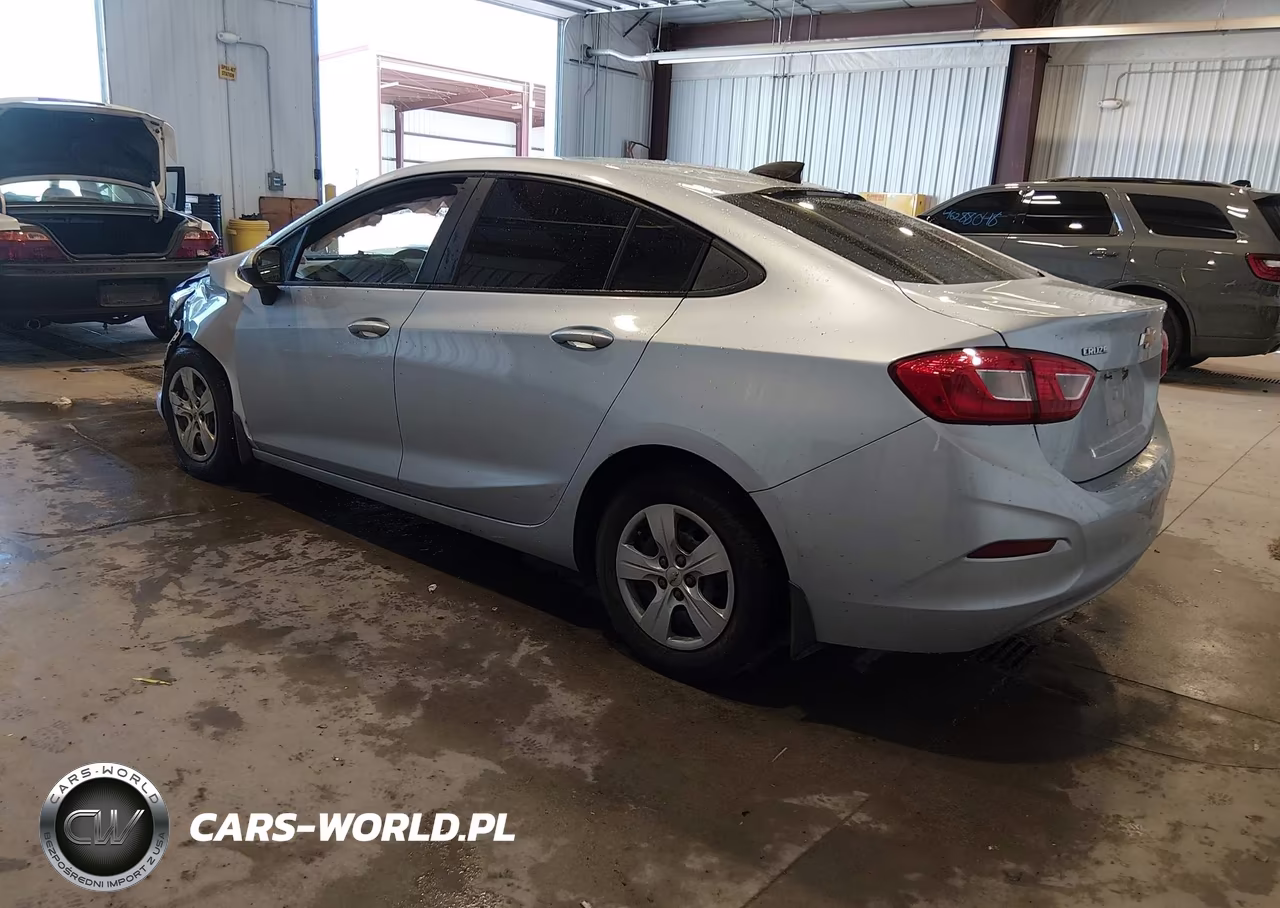 2018 Chevrolet Cruze Ls Auto VIN:1G1BC5SM2J7160587 - 3