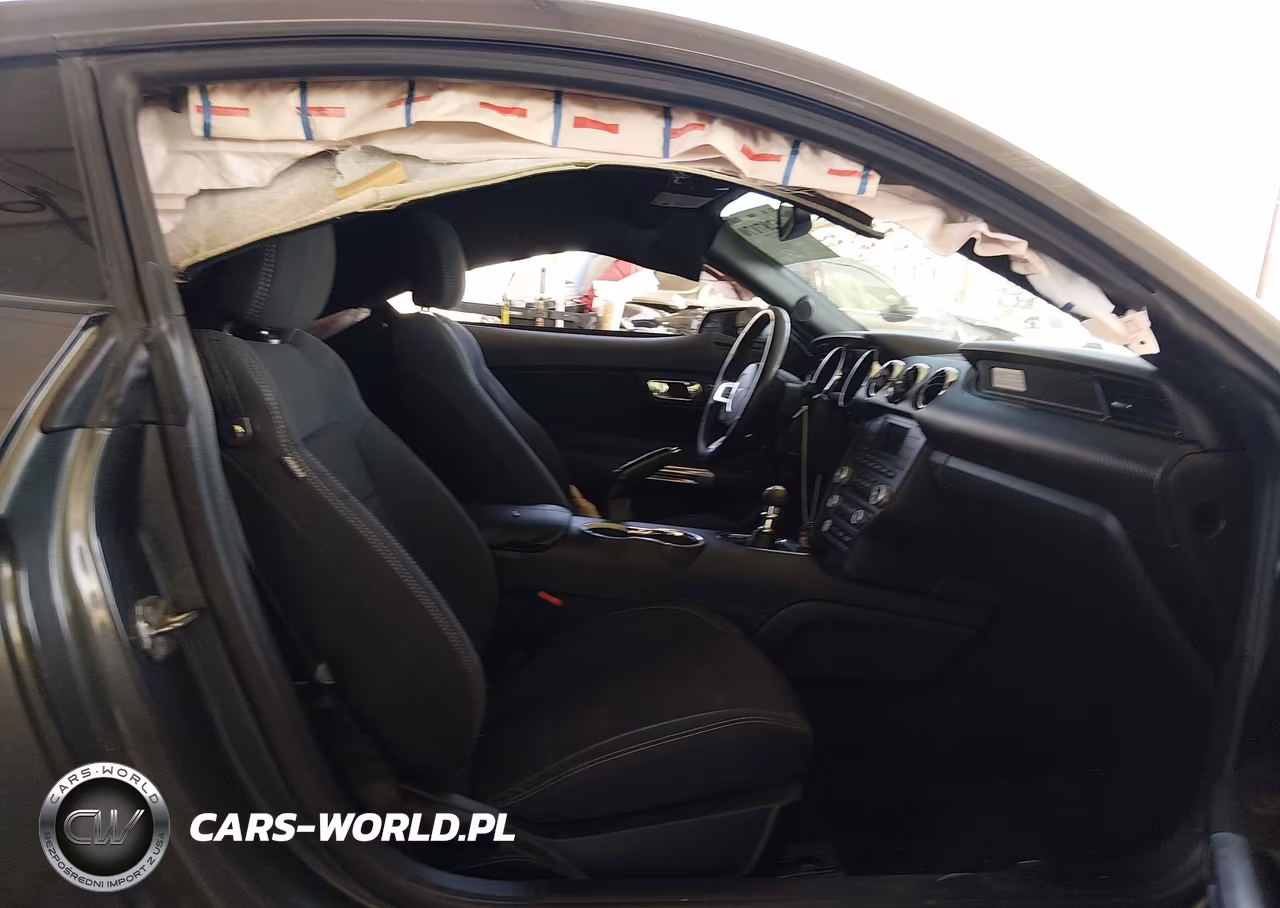 2017 Ford Mustang V6 VIN:1FA6P8AM0H5254186 - 5