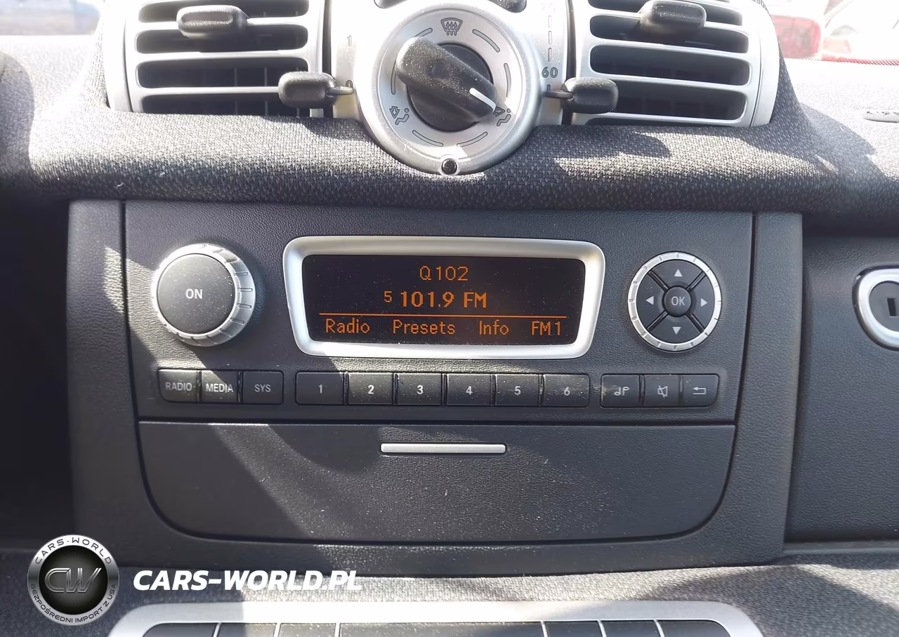 2016 Smart Fortwo Electric Drive Passion VIN:WMEEJ9AA7GK842350 - 15