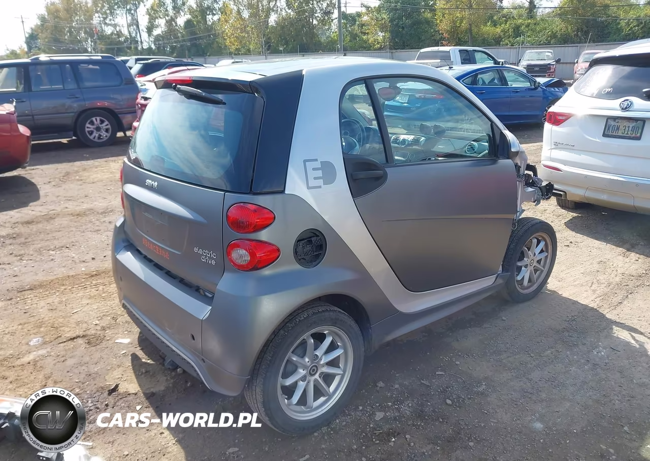 2016 Smart Fortwo Electric Drive Passion VIN:WMEEJ9AA7GK842350 - 4