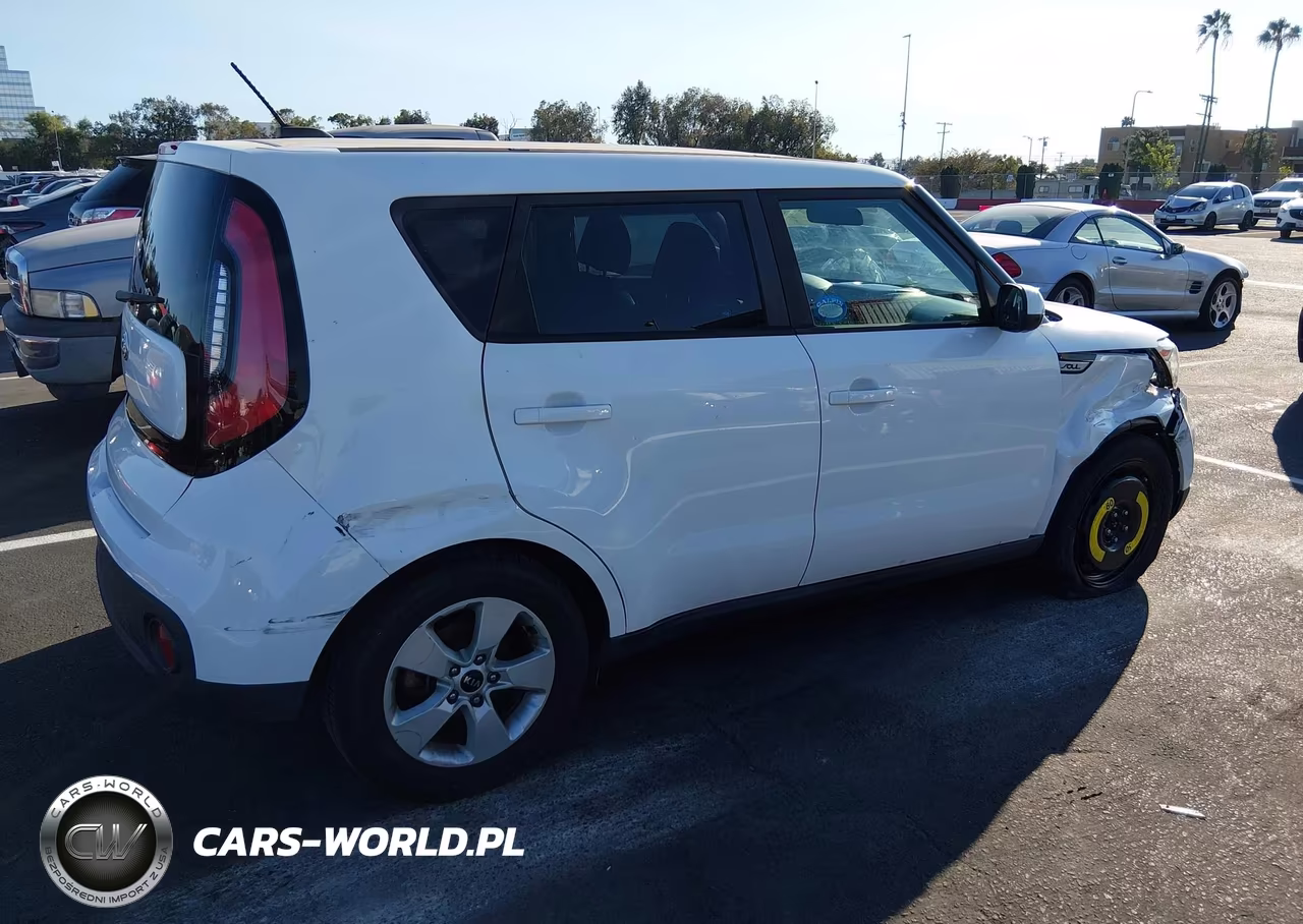 2018 Kia Soul VIN:KNDJN2A29J7892047 - 4