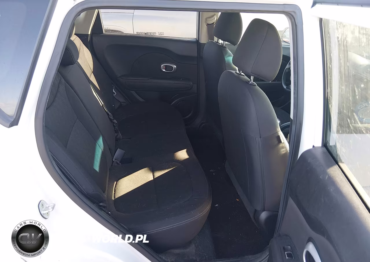 2018 Kia Soul VIN:KNDJN2A29J7892047 - 8