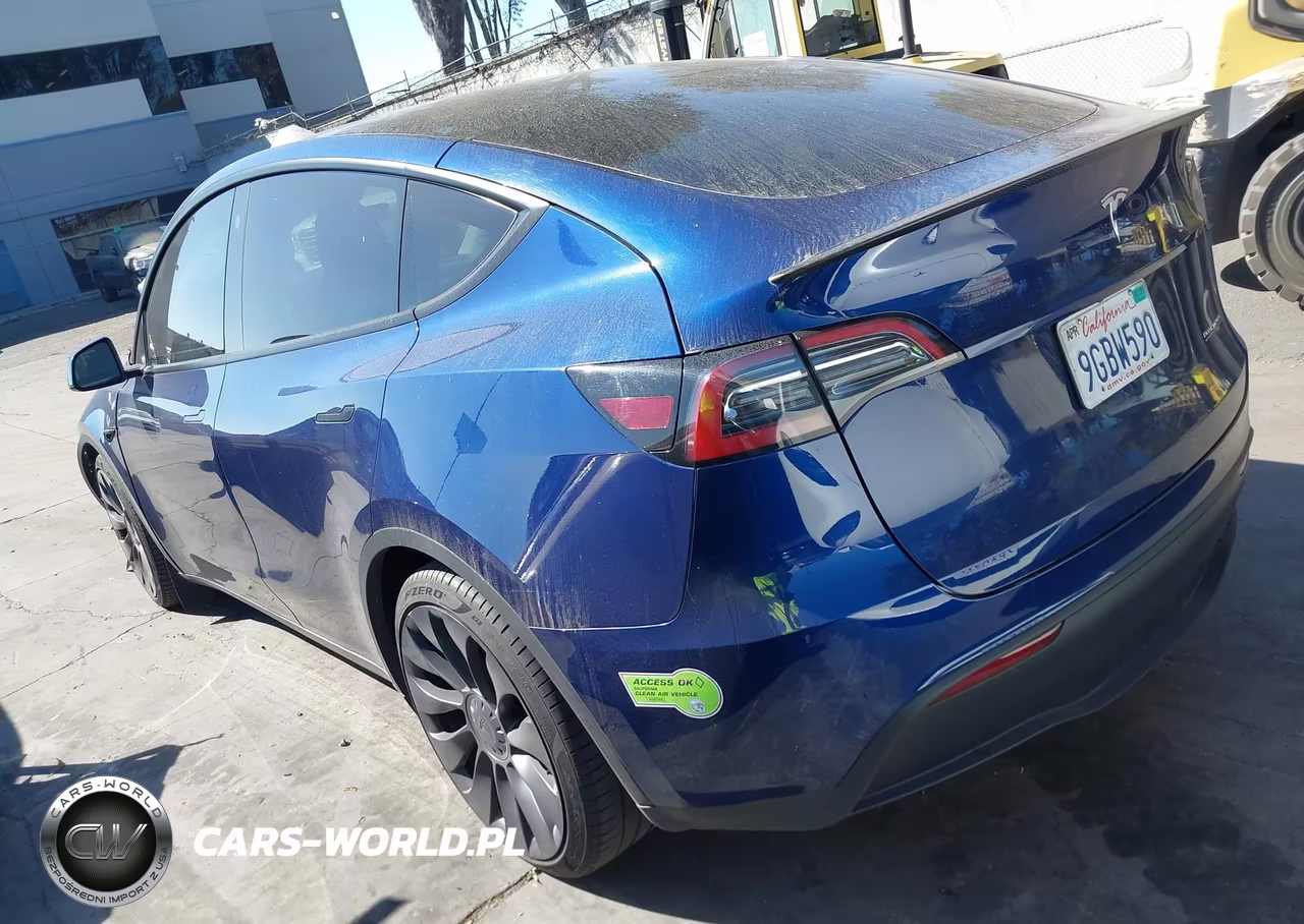 2023 Tesla Model Y Performance Dual Motor All-Wheel Drive VIN:7SAYGDEF6PF762167 - 3