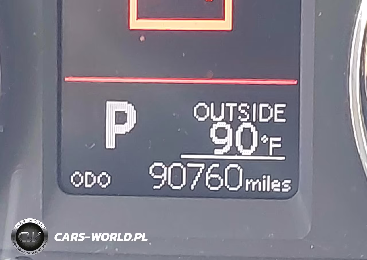 2017 Toyota Corolla Le VIN:2T1BURHE8HC808213 - 16