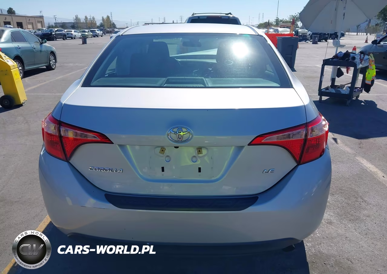 2017 Toyota Corolla Le VIN:2T1BURHE8HC808213 - 17