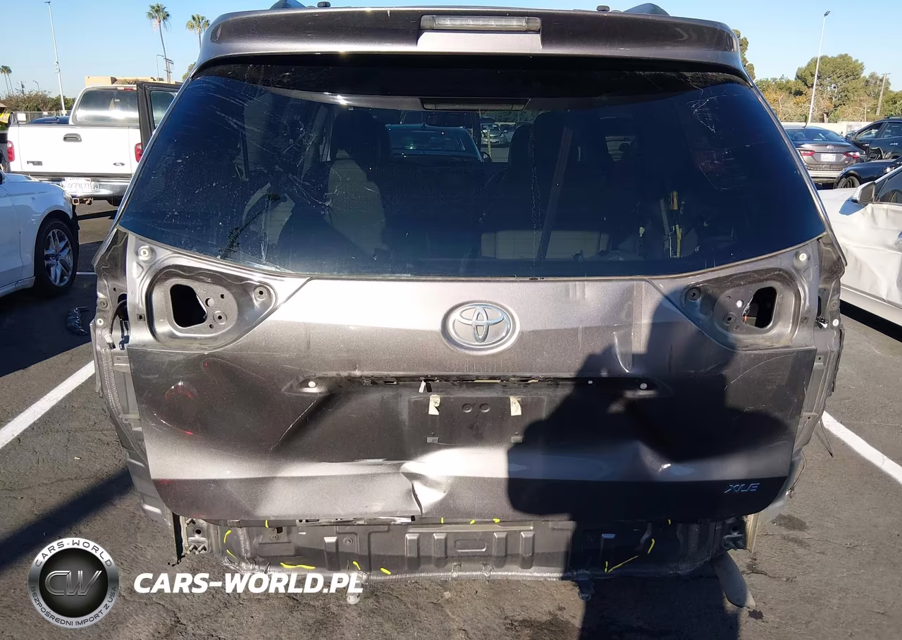 2011 Toyota Sienna Xle V6 VIN:5TDYK3DC1BS172279 - 6