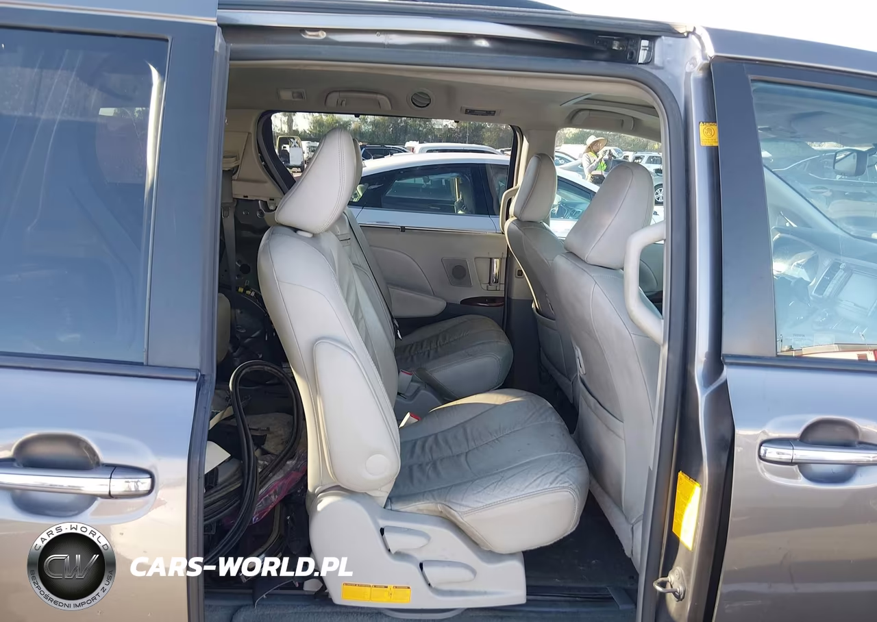 2011 Toyota Sienna Xle V6 VIN:5TDYK3DC1BS172279 - 8