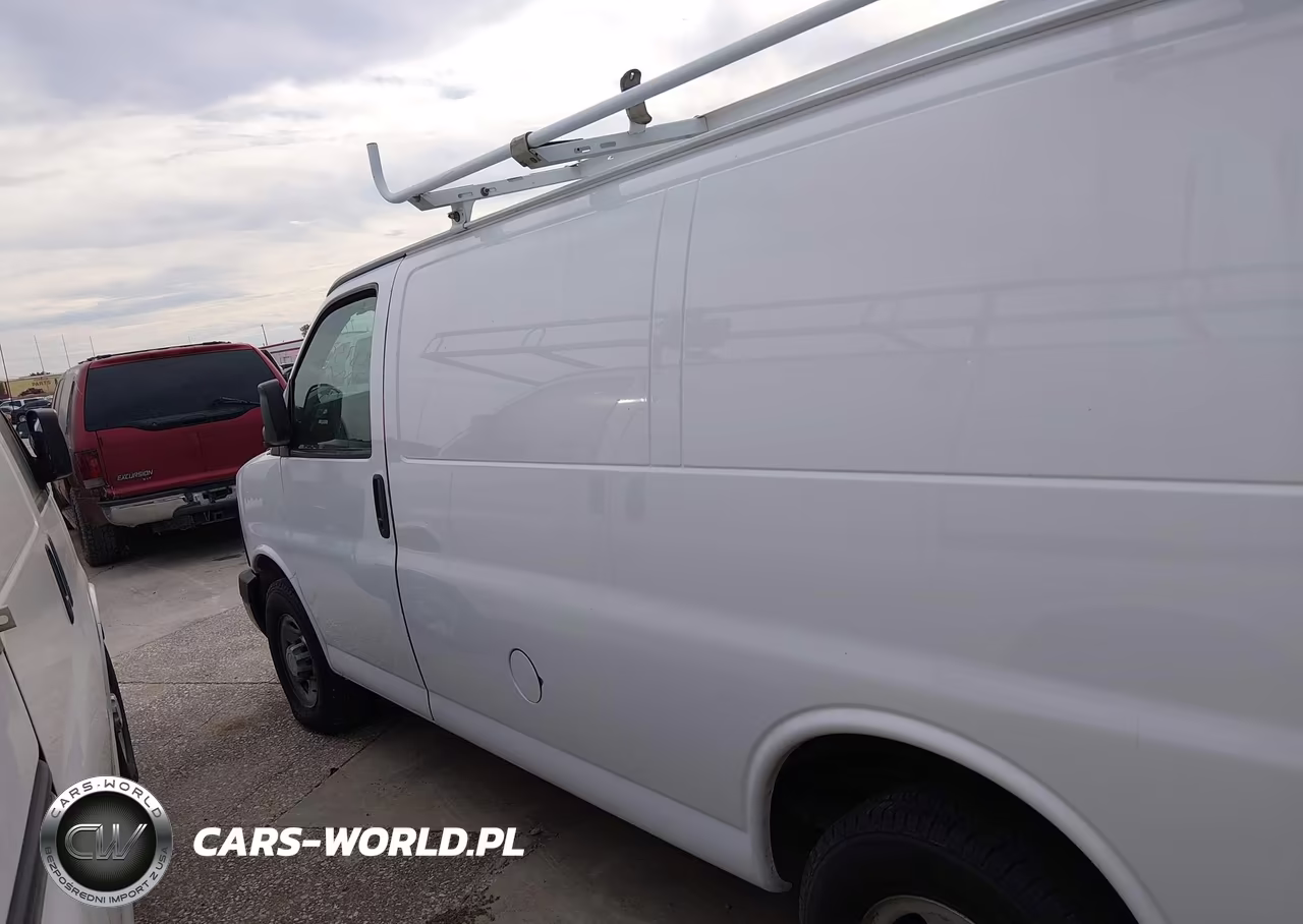 2015 Chevrolet Express 2500 Work Van VIN:1GCWGFCF6F1272063 - 15