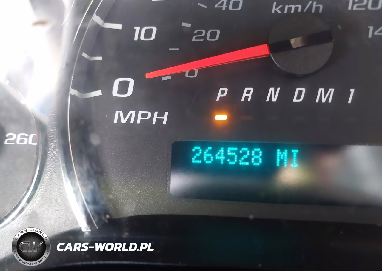 2015 Chevrolet Express 2500 Work Van VIN:1GCWGFCF6F1272063 - 16
